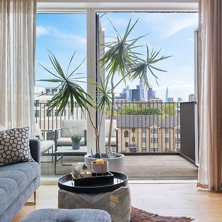 Modern New 1-Bedroom Home Stunning Views London Exterior photo
